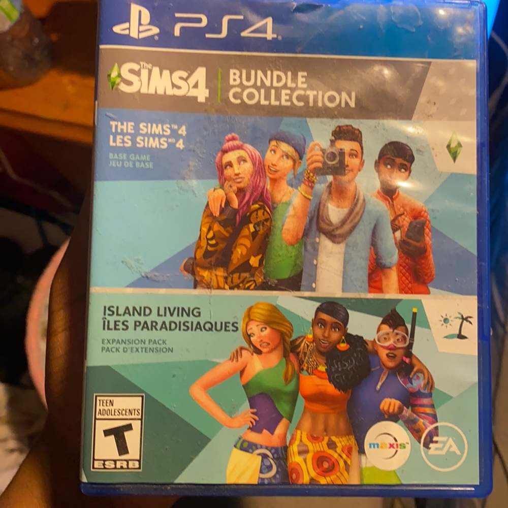 Sims 4 Base Game & Island Living Bundle for PS4